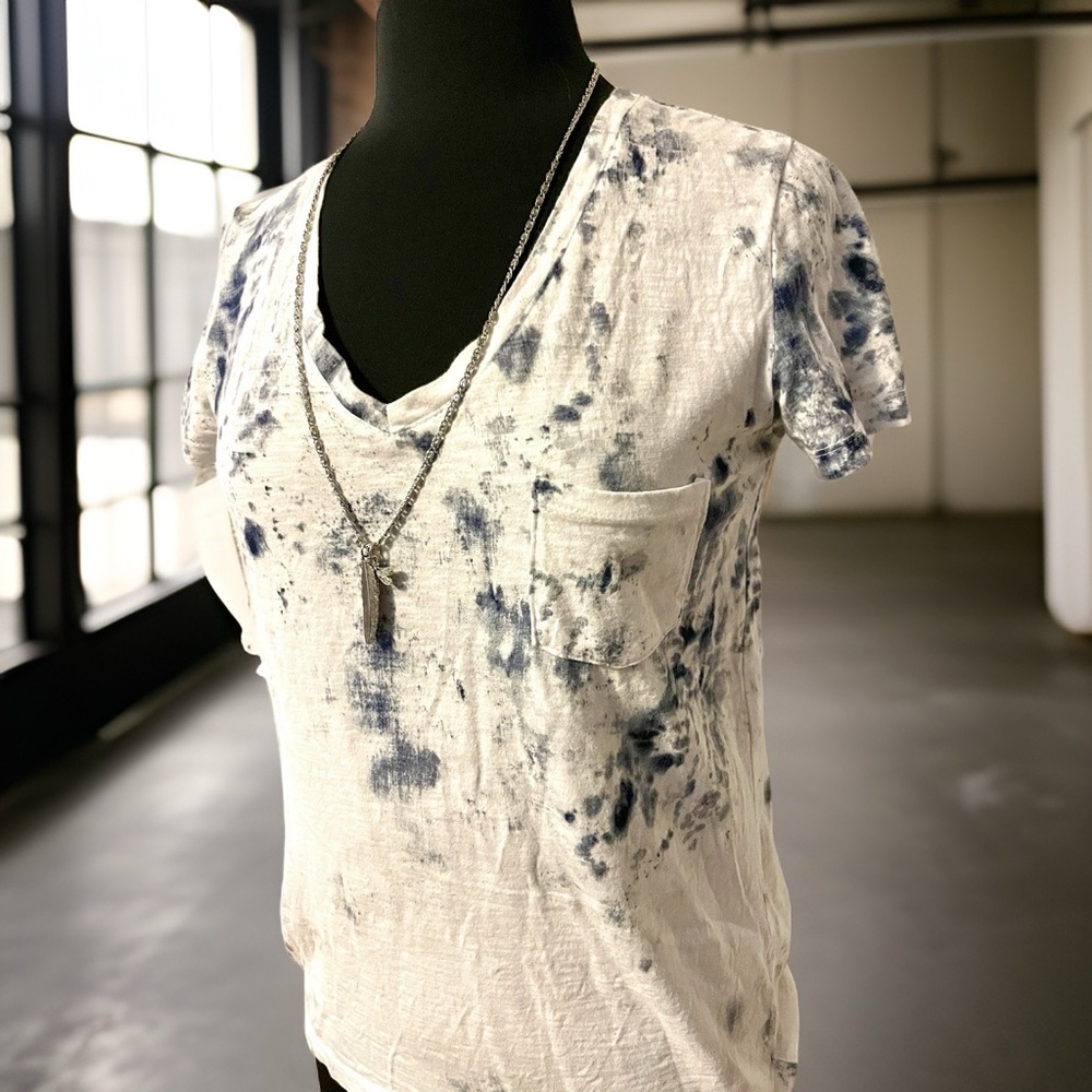 Universal Thread pocket tee